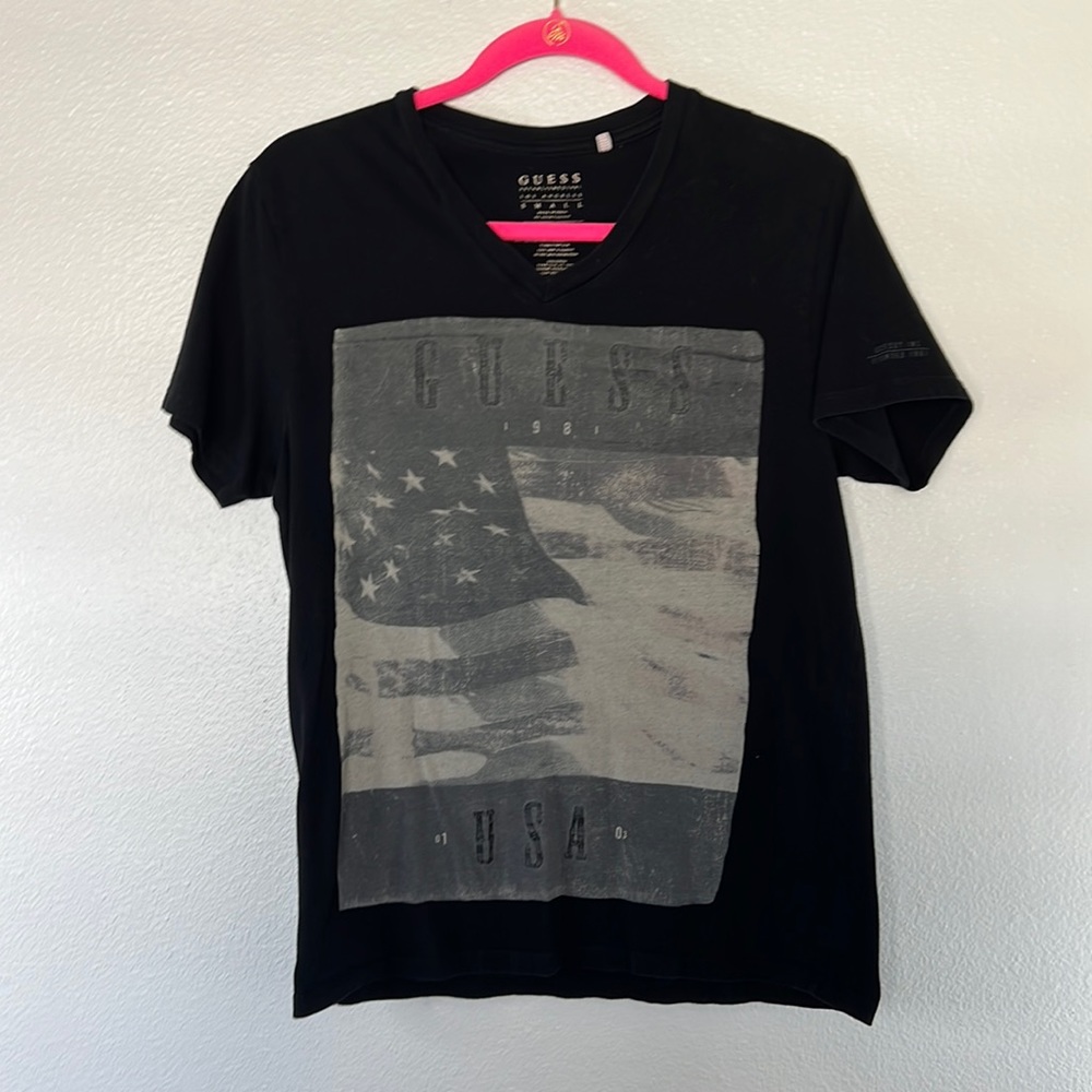 EUC Guess V Neck Graphic T-shirt Black Beige sz S